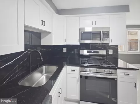 Kitchen - 2916 Rayshire Rd, Baltimore, MD 21230 photo 2 of 2