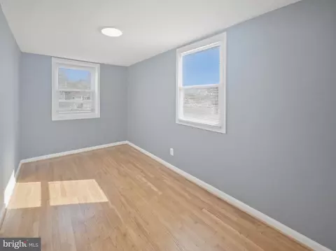 Bedroom - 2916 Rayshire Rd, Baltimore, MD 21230 photo 3 of 4