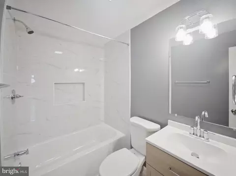 Bath - 2916 Rayshire Rd, Baltimore, MD 21230 photo 1 of 2