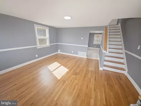 Living - 2916 Rayshire Rd, Baltimore, MD 21230 photo 2 of 4