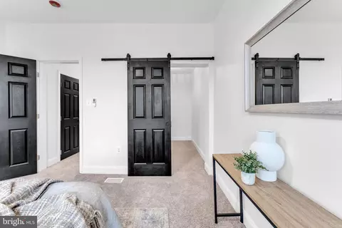 Entry Way - 3202 Mcelderry St, Baltimore, MD 21205 photo 3 of 4