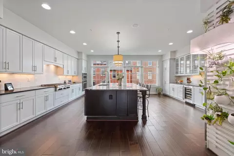 922 S Streeper St, Baltimore, MD 21224