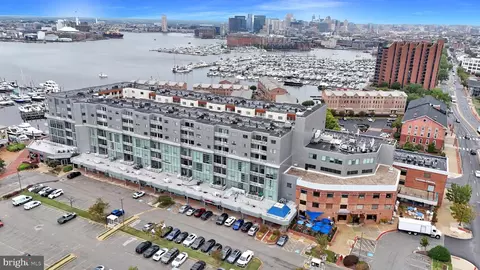 2702 Lighthouse Pt E #532, Baltimore, MD 21224