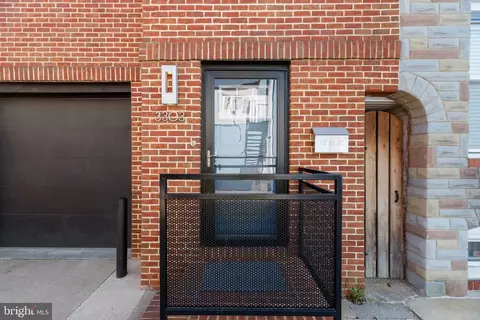 3303 Mueller St, Baltimore, MD 21224 photo 2