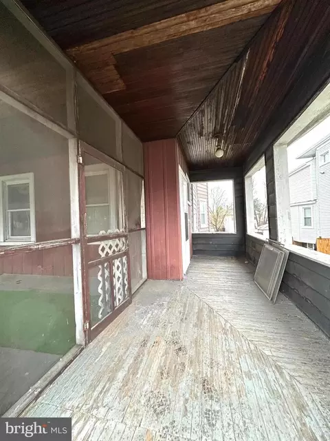 Exterior - 3302 Fairview Ave, Baltimore, MD 21216 photo 5 of 8