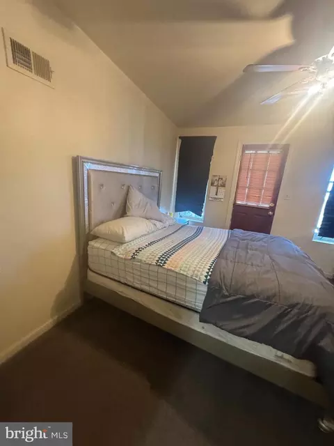 Bedroom - 2404 E Madison St, Baltimore, MD 21205 photo 3 of 3