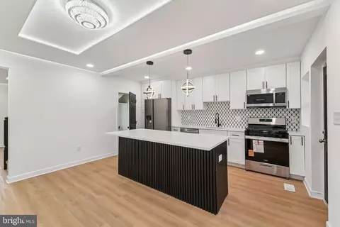 923 N Hill Rd, Baltimore, MD 21218