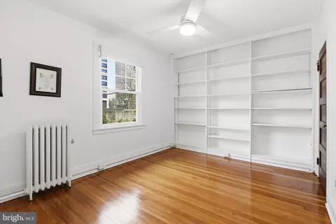 Bedroom - 3953 Cloverhill Rd, Baltimore, MD 21218 photo 9 of 11