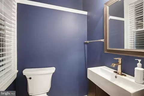 Bath - 3953 Cloverhill Rd, Baltimore, MD 21218 photo 1 of 3