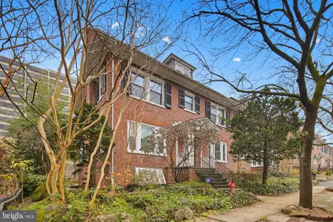 Exterior - 3953 Cloverhill Rd, Baltimore, MD 21218 photo 6 of 8