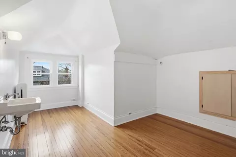 Bedroom - 3953 Cloverhill Rd, Baltimore, MD 21218 photo 8 of 11