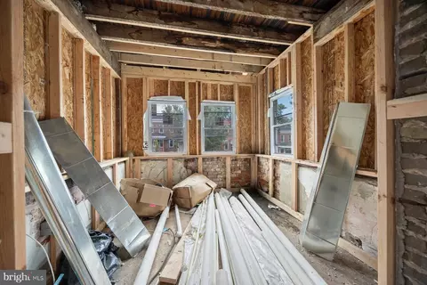 Entry Way - 2906 Violet Ave, Baltimore, MD 21215 photo 4 of 18