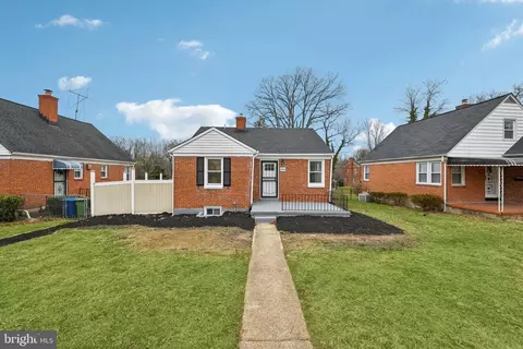 4902 Gilray Dr, Baltimore, MD 21214 photo 2