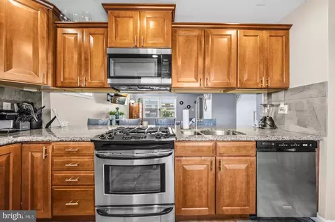 Kitchen - 5212 Fredcrest Rd, Baltimore, MD 21229 photo 2 of 2