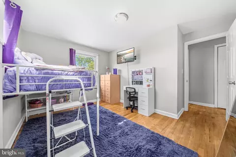 Bedroom - 5212 Fredcrest Rd, Baltimore, MD 21229 photo 5 of 6