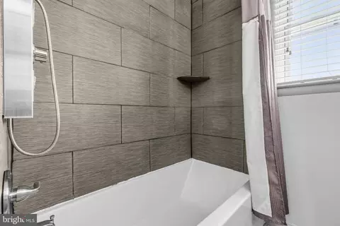 Bath - 5212 Fredcrest Rd, Baltimore, MD 21229 photo 1 of 2
