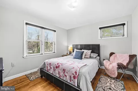 Bedroom - 5212 Fredcrest Rd, Baltimore, MD 21229 photo 1 of 6
