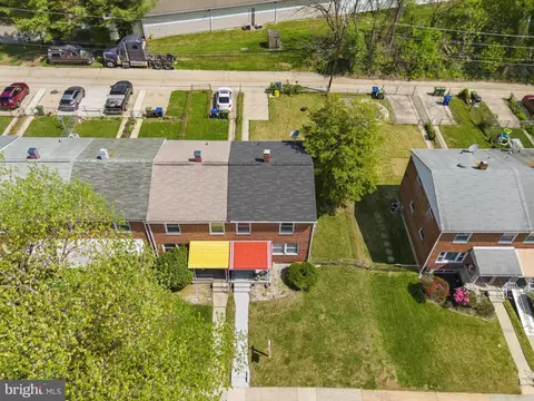 View/Area - 5212 Fredcrest Rd, Baltimore, MD 21229 photo 1 of 2