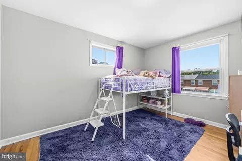 Bedroom - 5212 Fredcrest Rd, Baltimore, MD 21229 photo 4 of 6