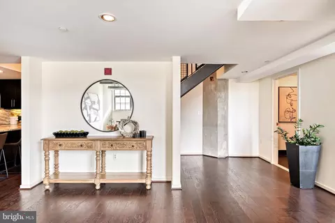 Entry Way - 1200 Steuart St #1111, Baltimore, MD 21230 photo 2 of 3