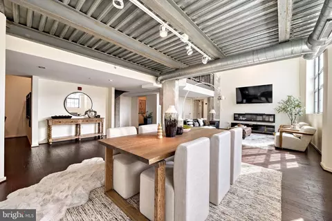 Dining - 1200 Steuart St #1111, Baltimore, MD 21230 photo 6 of 8