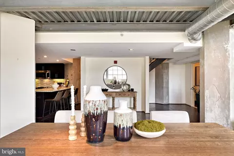 Dining - 1200 Steuart St #1111, Baltimore, MD 21230 photo 7 of 8