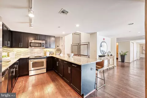 Kitchen - 1200 Steuart St #1111, Baltimore, MD 21230 photo 2 of 3