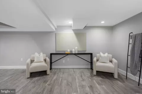 207 Saint Dunstans Rd, Baltimore, MD 21212 photo 28