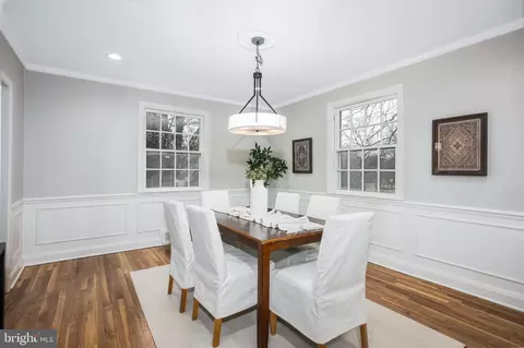 207 Saint Dunstans Rd, Baltimore, MD 21212 photo 10