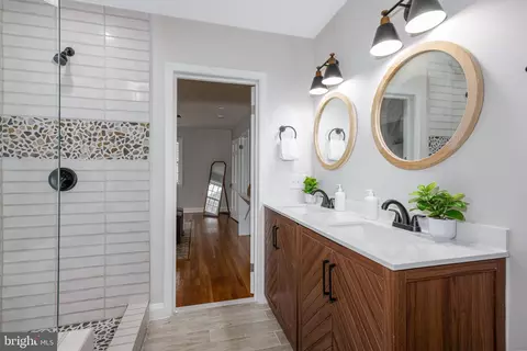 207 Saint Dunstans Rd, Baltimore, MD 21212 photo 17