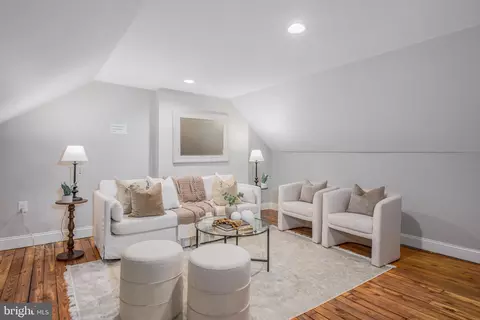 207 Saint Dunstans Rd, Baltimore, MD 21212 photo 24