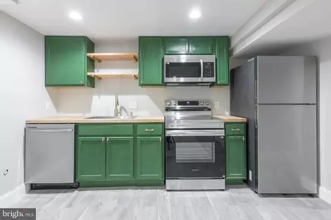 207 Saint Dunstans Rd, Baltimore, MD 21212 photo 30