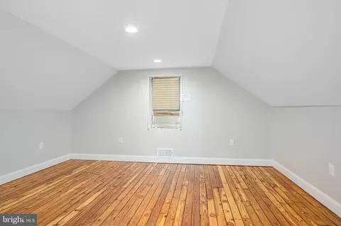 207 Saint Dunstans Rd, Baltimore, MD 21212 photo 25
