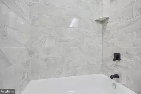 Bath - 5706 Berkeley Ave, Baltimore, MD 21215 photo 3 of 15