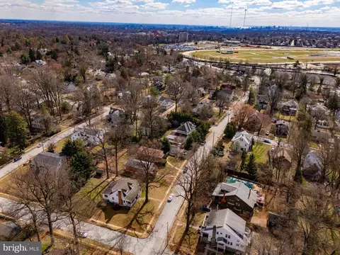 View/Area - 5706 Berkeley Ave, Baltimore, MD 21215 photo 3 of 6