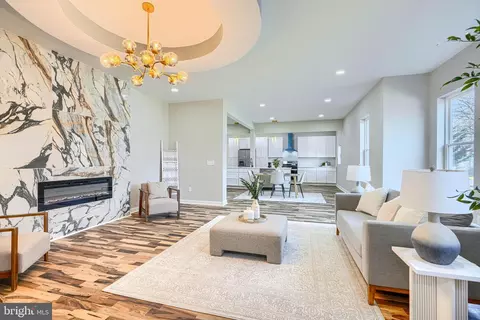 Living - 5706 Berkeley Ave, Baltimore, MD 21215 photo 4 of 8