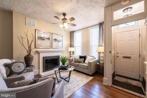 Entry Way - 3 E Ostend St, Baltimore, MD 21230 photo 1 of 7