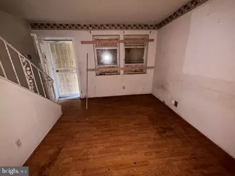 Living - 945 Ellicott Dr, Baltimore, MD 21216 photo 1 of 1