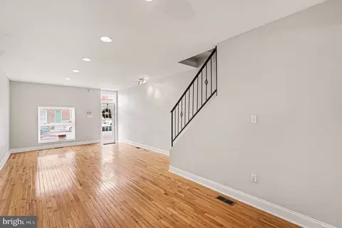 Living - 3820 Hudson St, Baltimore, MD 21224 photo 2 of 8
