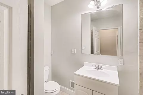 Bath - 3820 Hudson St, Baltimore, MD 21224 photo 3 of 9