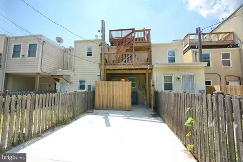 Exterior - 1009 N Washington St N, Baltimore, MD 21205 photo 3 of 5