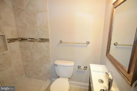 Bath - 1009 N Washington St N, Baltimore, MD 21205 photo 5 of 5