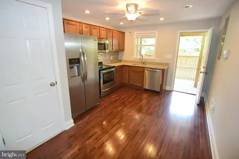Kitchen - 1009 N Washington St N, Baltimore, MD 21205 photo 1 of 1