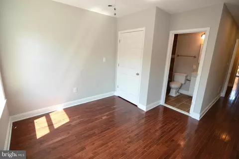 Bedroom - 1009 N Washington St N, Baltimore, MD 21205 photo 2 of 2
