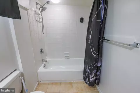 Bath - 5437 Omaha Ave, Baltimore, MD 21206 photo 5 of 5