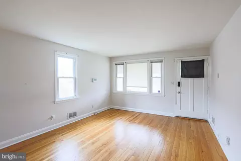 Living - 5437 Omaha Ave, Baltimore, MD 21206 photo 3 of 3