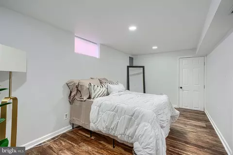 Bedroom - 5327 Todd Ave, Baltimore, MD 21206 photo 2 of 3