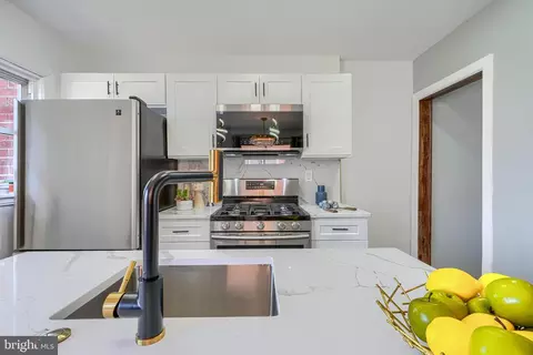 Kitchen - 5327 Todd Ave, Baltimore, MD 21206 photo 3 of 7