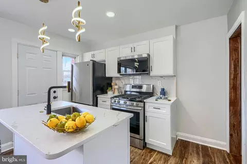 Kitchen - 5327 Todd Ave, Baltimore, MD 21206 photo 4 of 7