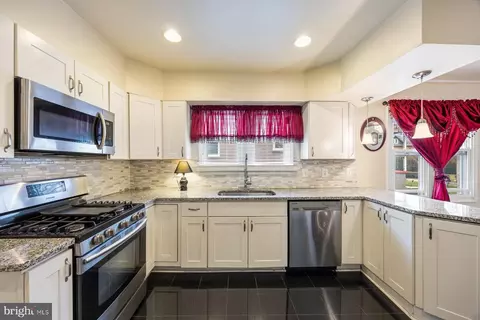4002 Hamilton Ave, Baltimore, MD 21206 photo 13